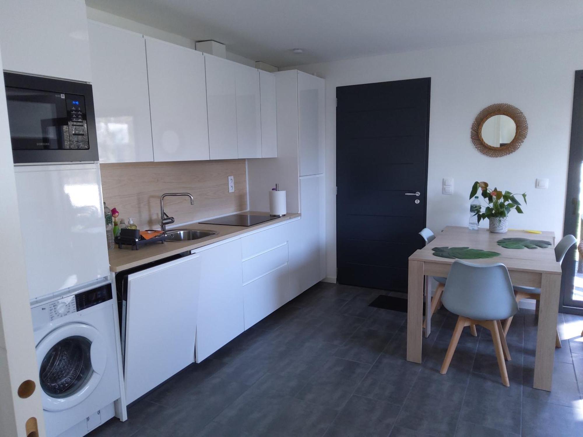 Apartment Maison D'hote Neuve : T2 Pour 4 Voyageurs Mios